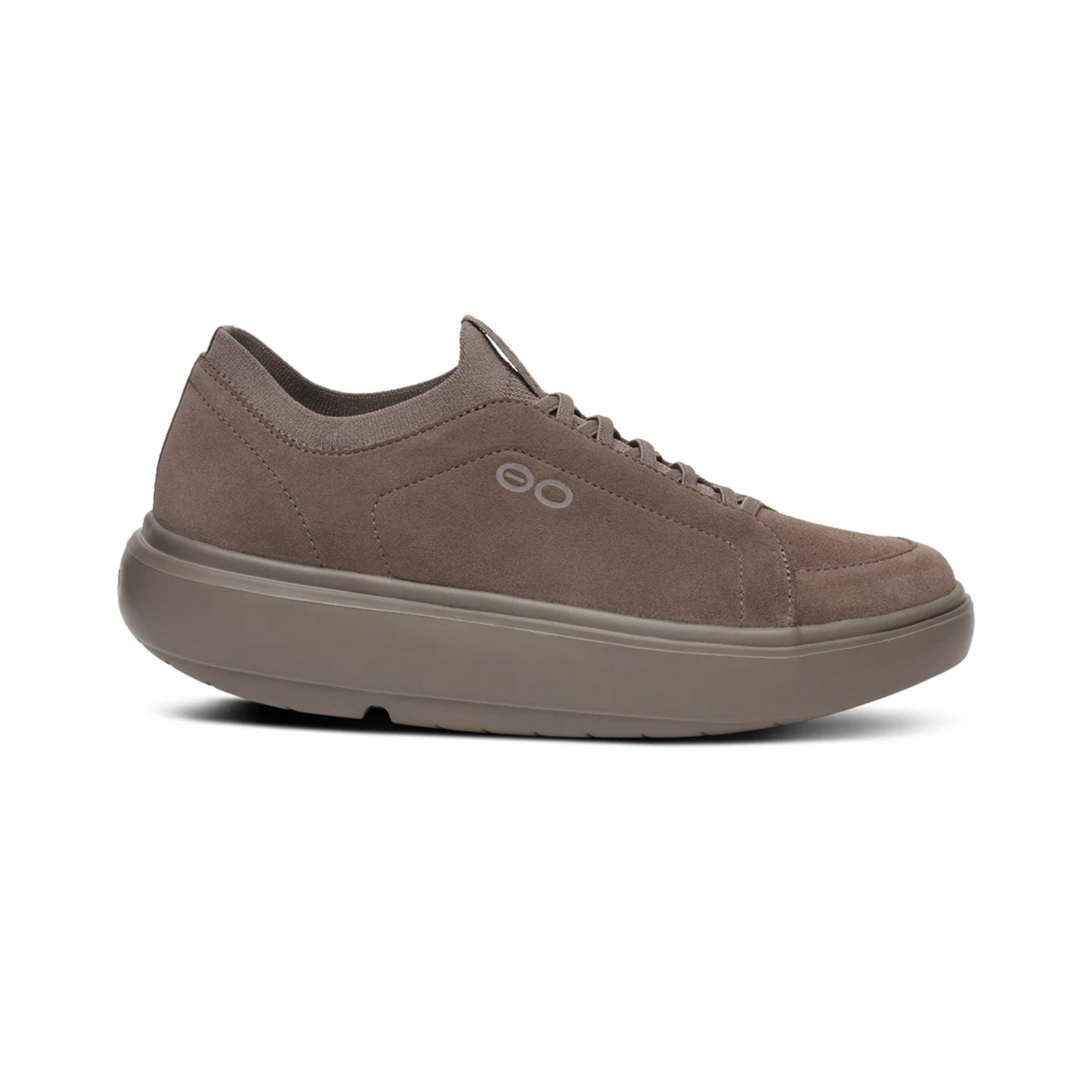 Oofos M Suede OOmg+ Club in BRAUN